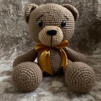 usulet crosetat de plus - cadou handmade